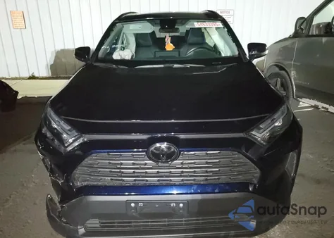 2024 Toyota Rav4 Xle from USA, damaged, VIN 2T3W1RFV6RW333679